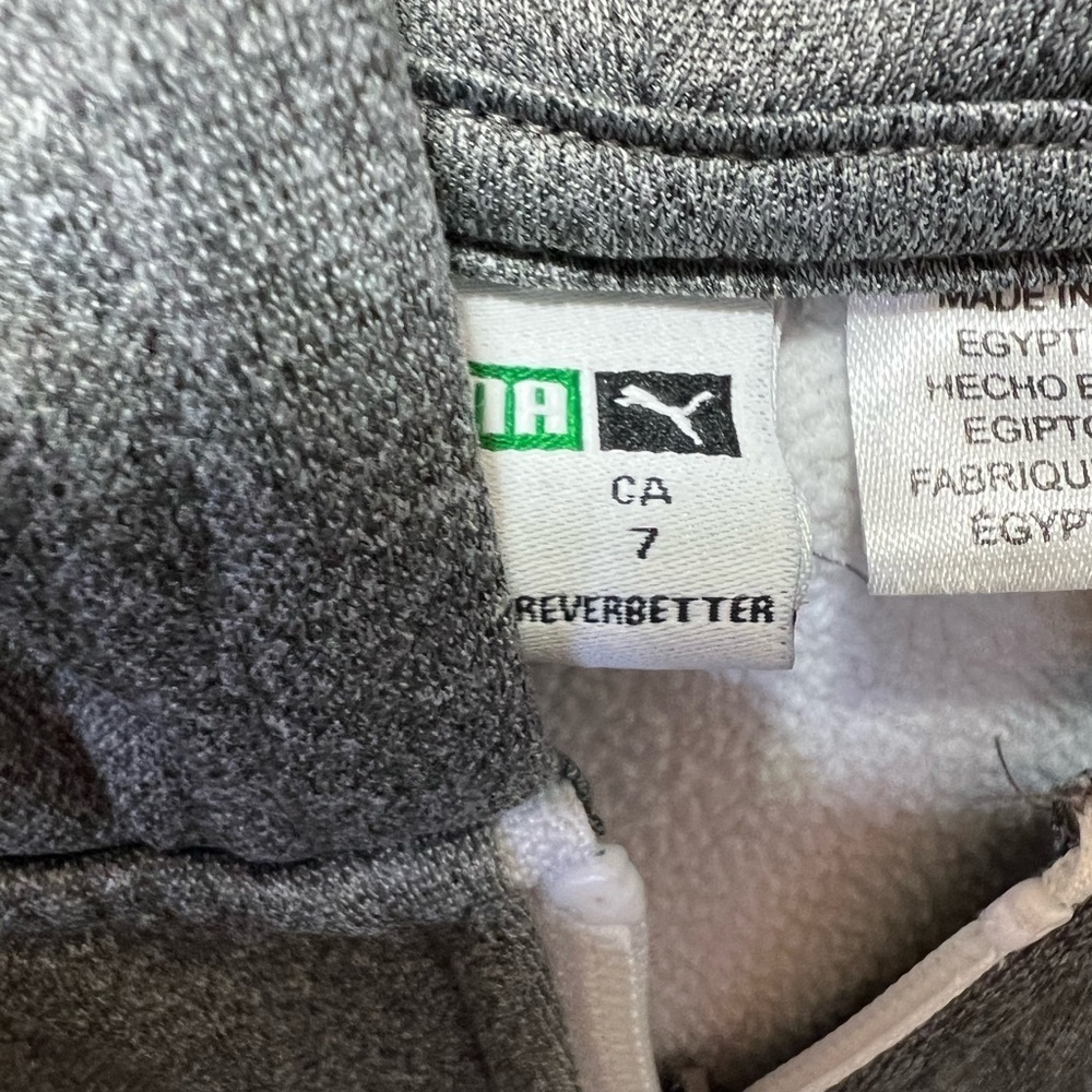 Puma Hoodie-LIKE NEW - Picture 4 of 4